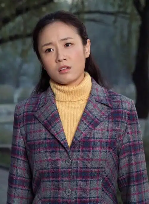 急诊科医生中殷翔的扮演者丁洋文艺范儿的的她还有其他作品