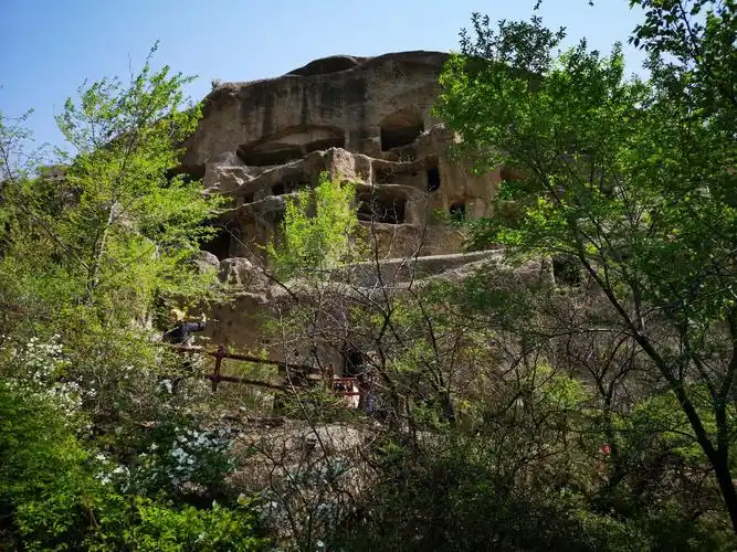 记于2019年5月3日北京市  古崖居风景区,位于北京地区延庆县西张佳莹