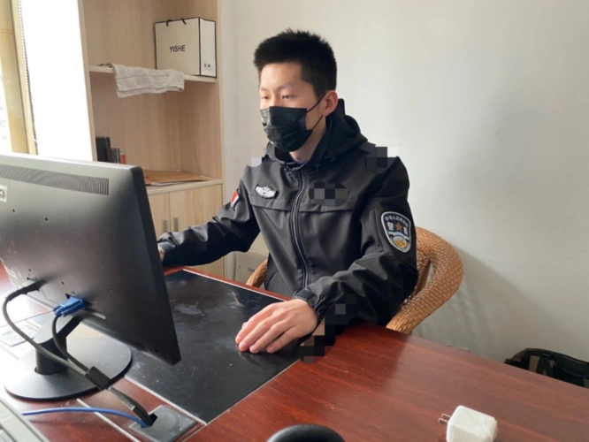 新疆警察学院委培大队17级委培二区孙钧长