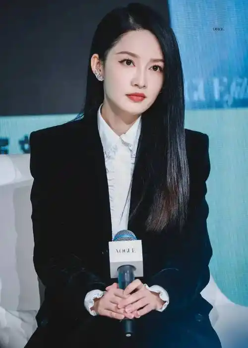 26娱瓜:杨洋龚俊热巴唐嫣任嘉伦成毅李沁杨幂陈哲远王楚然_活动_品牌