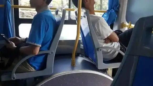 扒一扒公交车上的那些事