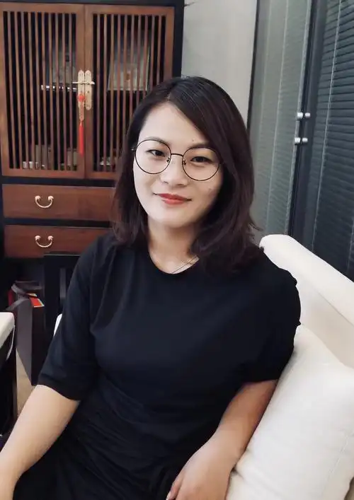 向下生根,向上生长,诠释女性企业家的独特魅力———唐丽芳