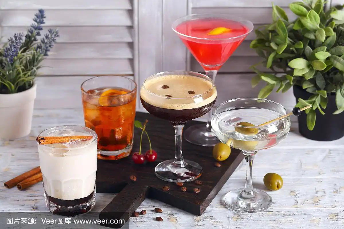 各种各样的酒精饮料