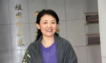 教育界专家专访北京中关村三小校长刘可钦美育给孩子另一种语言