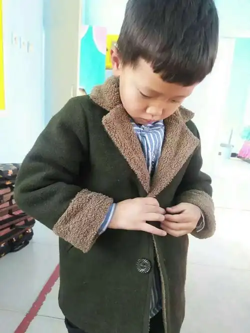 我能自己穿衣服哦