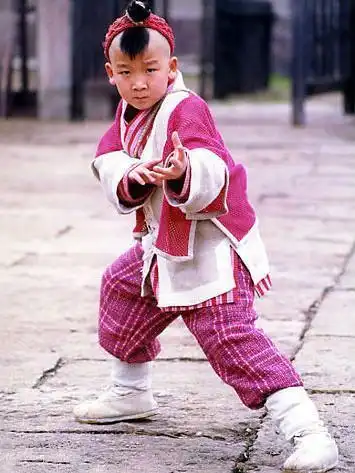 18年前吴孟达和俞飞鸿饰演夫妻太辣眼男二输给吴孟达还送了命