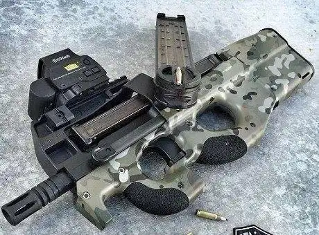 少见4把最著名的短突击步枪第一把最受黑帮份子喜爱