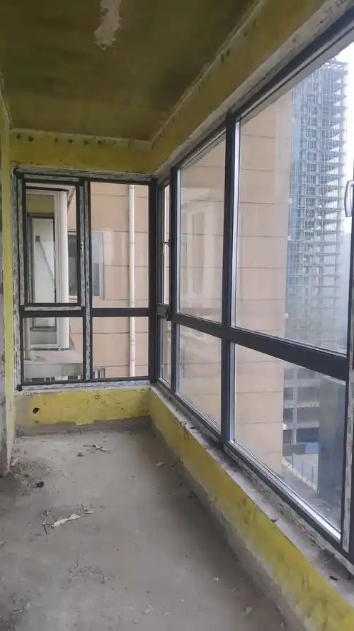 洛阳高层小区全屋塑钢推拉窗更换断桥铝平开门窗实景实拍