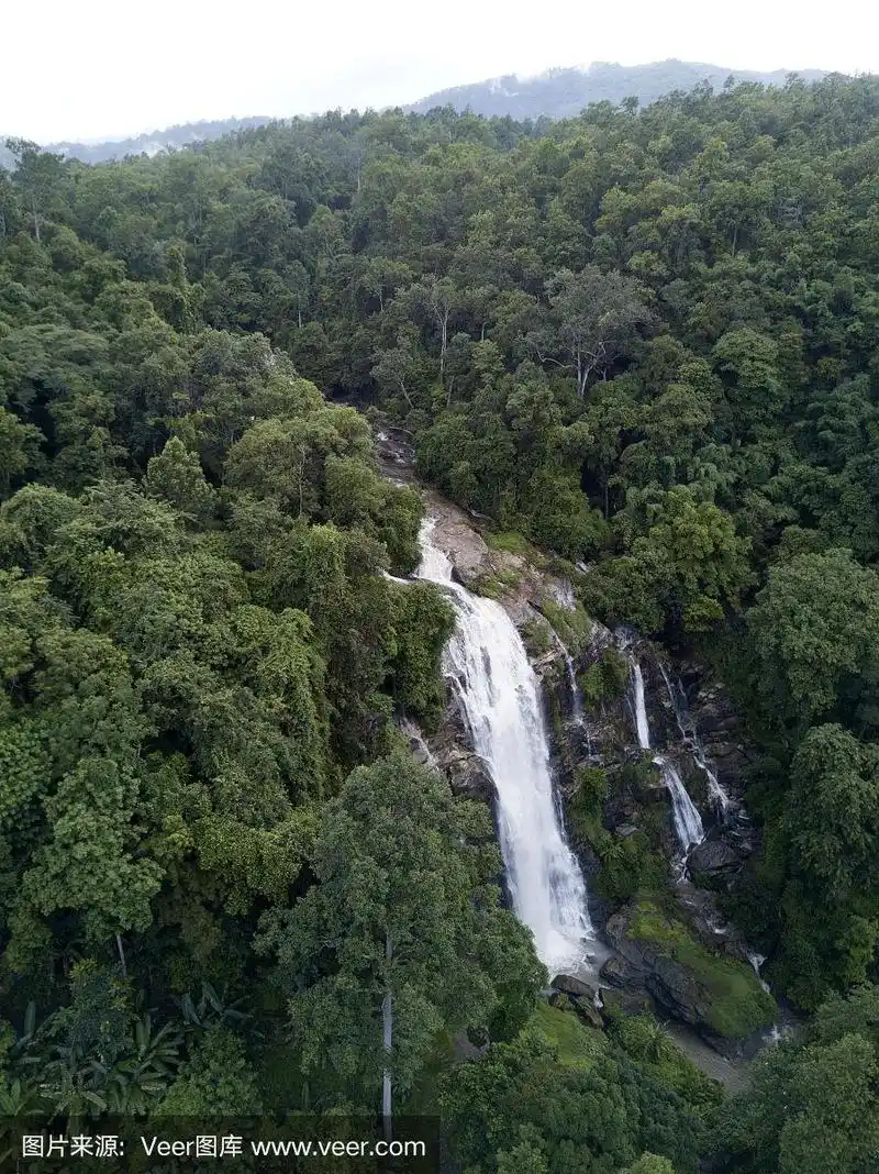 清迈省,热带雨林,瀑布,航拍视角,泰国