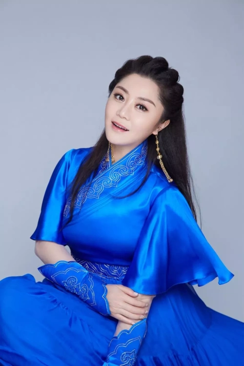 2020-09-13 · 蒙古音乐网 分享到 x 用微信扫描二维码 分享至好友和