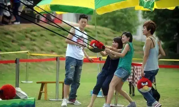 真人版愤怒的小鸟9月16,17日降临居然之家临汾店!