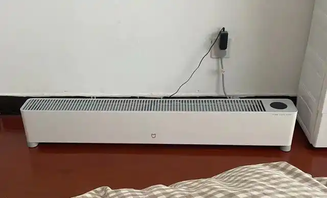 小米踢脚线电暖器:龙脊无声发热,7488cm05不干燥,可用米家app