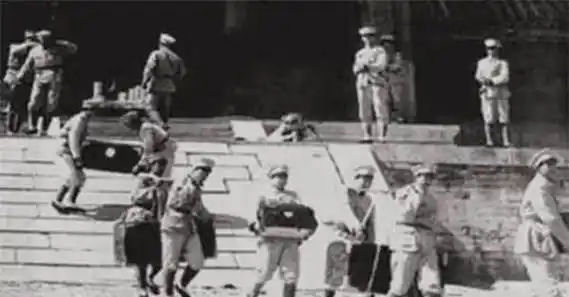 河北一弹棉花老人,潜伏清东陵10多年,用自制钥匙几乎搬空了皇陵