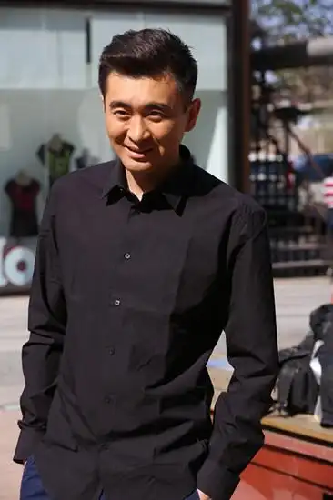 养父的花样年华铁伟光谋反团长打压邢佳栋