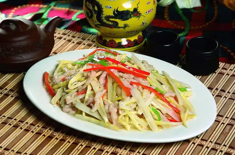 罗汉竹笋炒肉丝图片