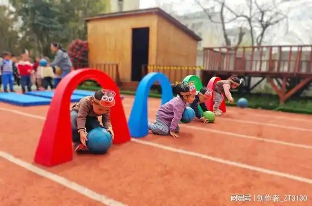 今天的体育游戏不仅仅发展了幼儿的身体动作,提高幼儿的身体素质,在