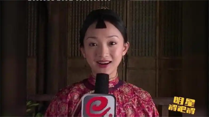 《橘子红了》片场采访,听周迅介绍她的特别造型