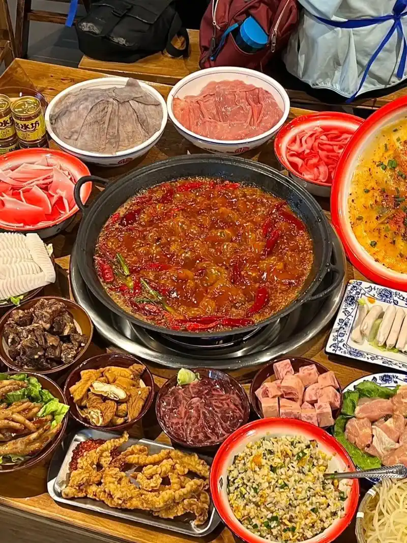 火锅有微辣中辣和麻辣,还有这家太好吃辣.