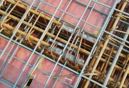 [提问]框架梁钢筋单面焊位置是不是留错了?