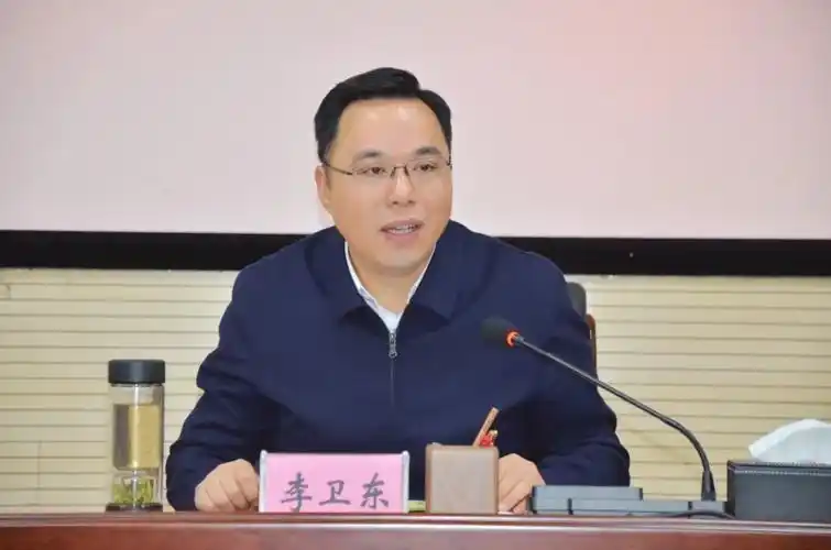 10月23日上午,巫溪县召开全县疫情防控工作电视电话会议,县委书记