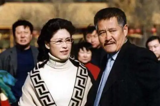 还记得《刘老根》中的韩冰董事长吗?如今64岁变成这样了!