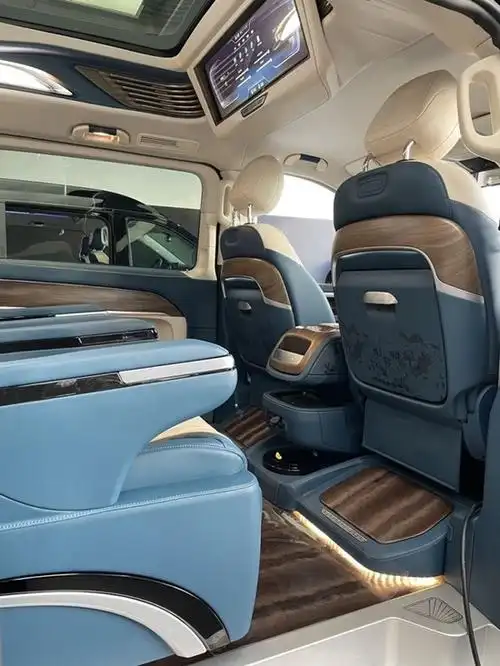 2022款奔驰v260国六高端商务车内饰改装