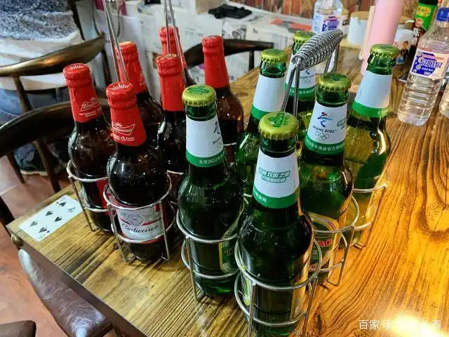 5月15日前,青岛啤酒,百威啤酒居然还不要钱随便喝,老板挺豪横啊.