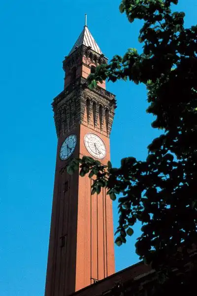 伯明翰大学:以平实红砖建入世之学府