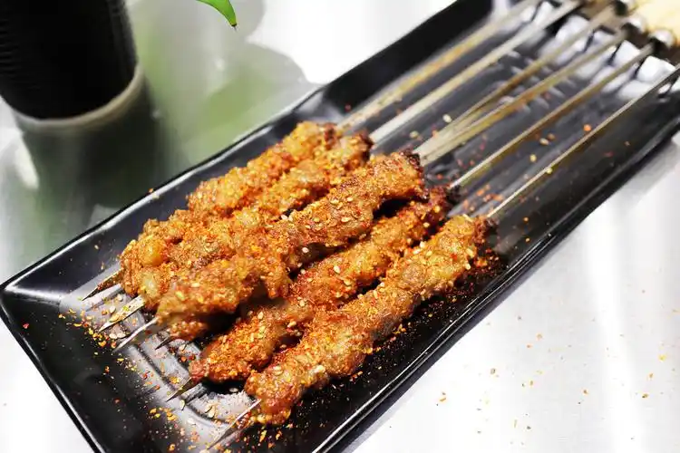 电烤羊肉串图片