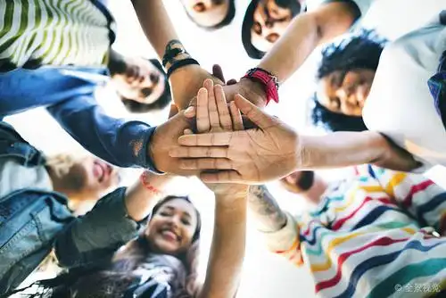 学生_团队_高兴_圆_握手_团结_概念_图片大全—全景创意图库(quanjing