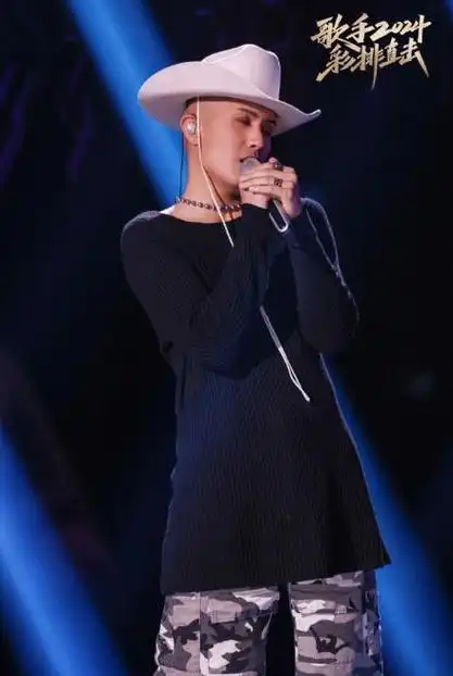 8点的钟声敲响时,湖南卫视与芒果tv的直播舞台上,音雄们将如何应对