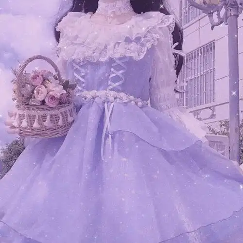 jk洛丽塔头像往心里装一些阳光和花海再多装一些少女心