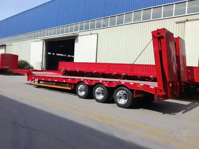 13米钩机板车,厂家直销定做,两桥,三桥爬梯板,低平板车