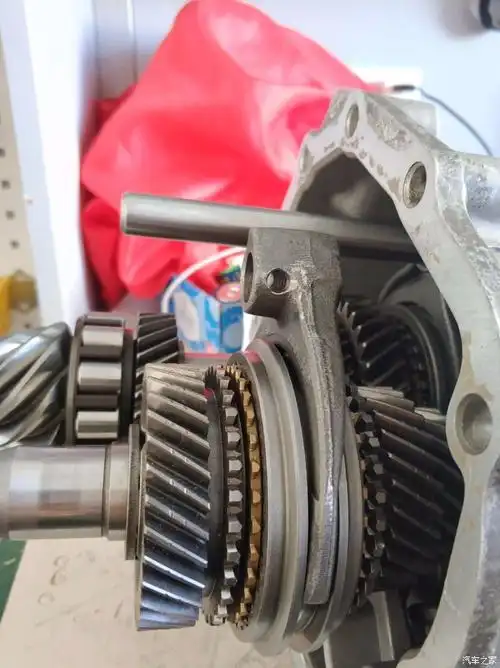 桑塔纳手动变速箱拆装