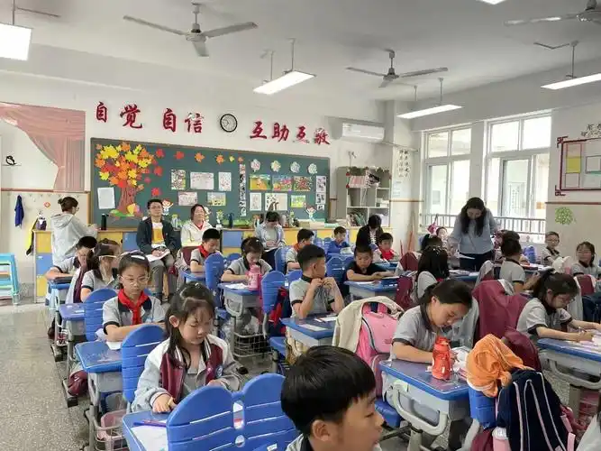 【星光摄小】数学活动课,让思维动起来——摄山星城小学数学组大组