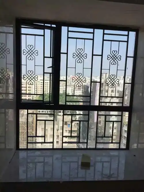 防盗窗花加金刚网,您值得拥有.