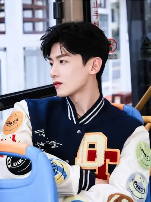 白敬亭的少年感好绝