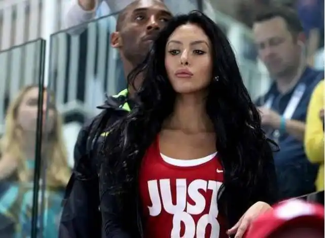 科比妻子瓦妮莎美照被曝出,难怪科比对她一见钟情,21年相敬如宾