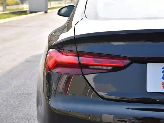 奥迪(进口) 奥迪a5 2023款 sportback 45 tfsi quattro 臻选动感型