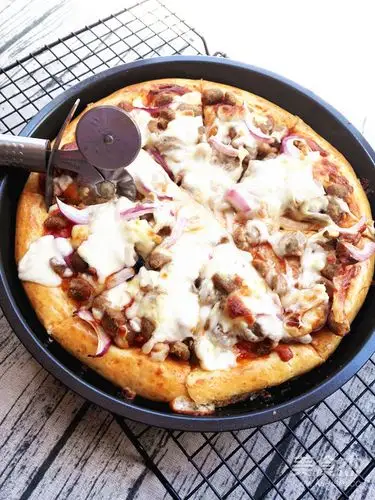 黑胡椒牛肉披萨