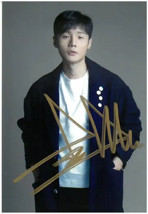 李荣浩签名照来啦~97【抽奖条件】关注@东方卫视番茄台77转赞评