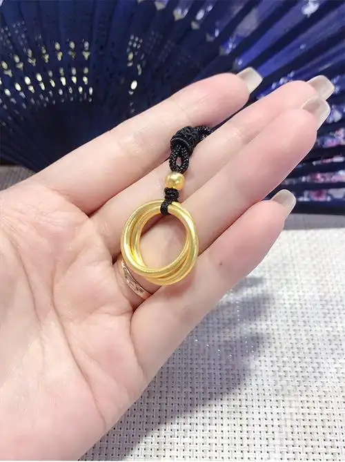 小腰金 古法金吊坠双环相扣黄金项链黑绳情侣款一对999足金坠子挂绳女