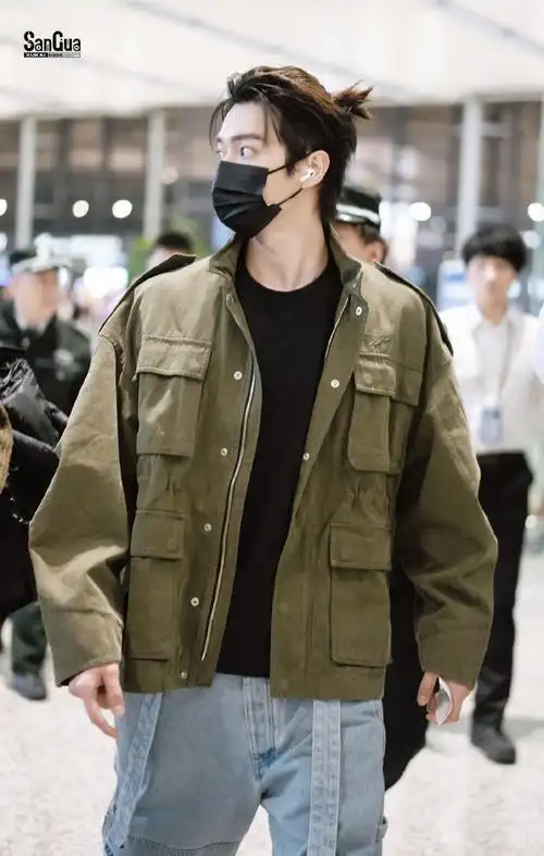 品牌形象大使许凯#小啾啾就是最dior的soso口罩太可爱吖@许凯soso