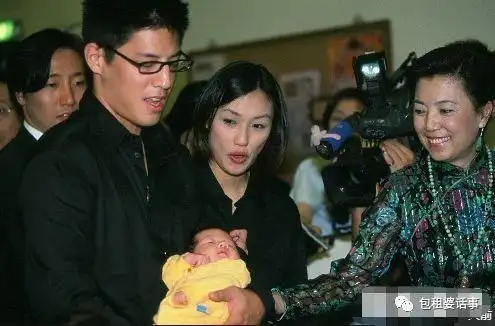 宠妻狂魔蒋友柏偷吃女助理说好的反对办公室恋情呢