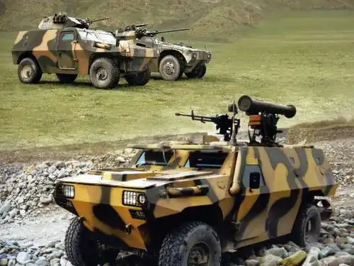 轻型4×4轮式装甲车