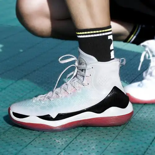 李宁驭帅11篮球鞋水蜜桃2022新款高帮减震实战运动球鞋男abar137