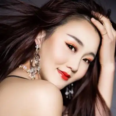 外部播放此歌曲>贵阳二小姐 - 搁再拼看觅 (片段)歌手:贵阳二小姐讲