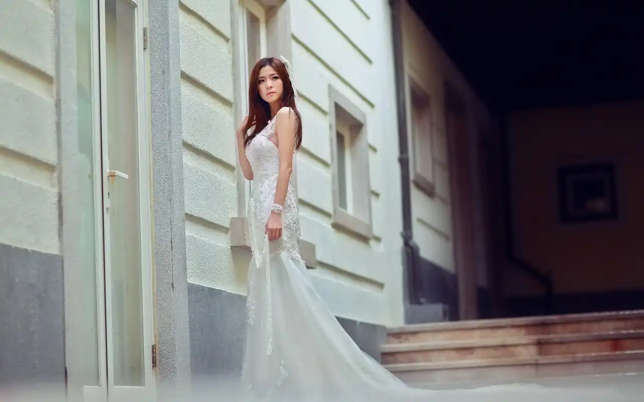 唯美小清新美女婚纱高清写真桌面壁纸