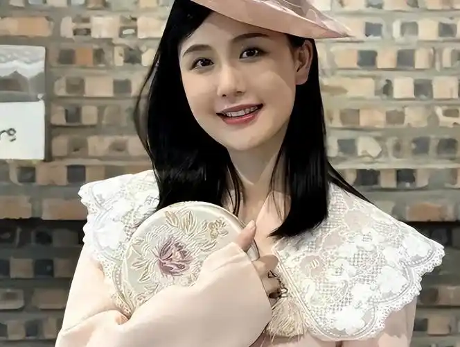 杨钰莹前任赖文峰近况大揭秘娶小23岁年轻娇妻颜值惊艳众人