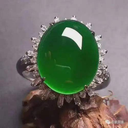 上亿老坑玻璃种帝王绿翡翠贵在哪里看看行内人的分析